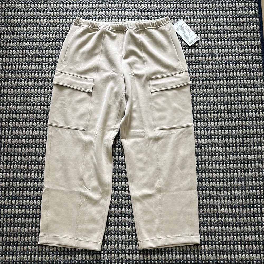 Lululemon Cotton Blend Double Knit MR Cargo Pants